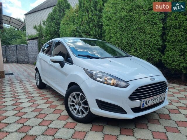 Білий Форд Фієста, об'ємом двигуна 1.24 л та пробігом 125 тис. км за 5650 $, фото 1 на Automoto.ua