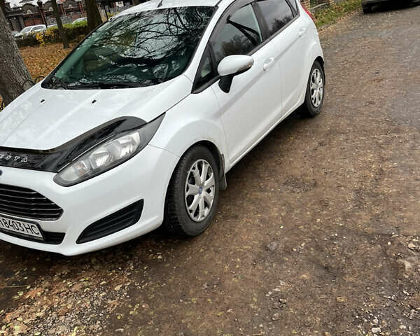 Белый Форд Фиеста, объемом двигателя 1.4 л и пробегом 194 тыс. км за 7200 $, фото 33 на Automoto.ua