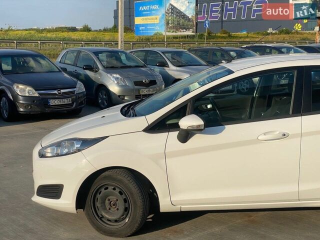 Білий Форд Фієста, об'ємом двигуна 1 л та пробігом 75 тис. км за 5490 $, фото 2 на Automoto.ua