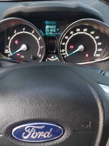 Белый Форд Фиеста, объемом двигателя 1 л и пробегом 97 тыс. км за 7900 $, фото 31 на Automoto.ua