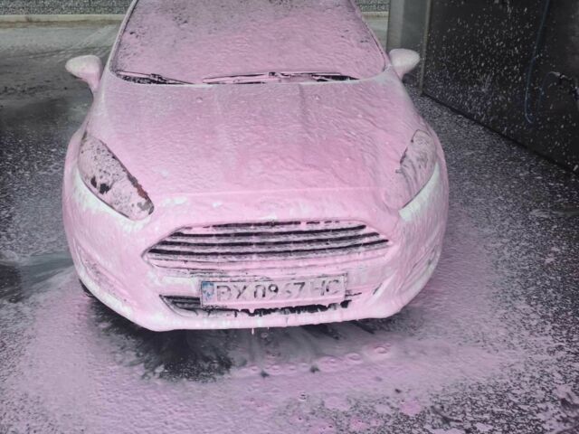 Білий Форд Фієста, об'ємом двигуна 1 л та пробігом 95 тис. км за 6500 $, фото 5 на Automoto.ua