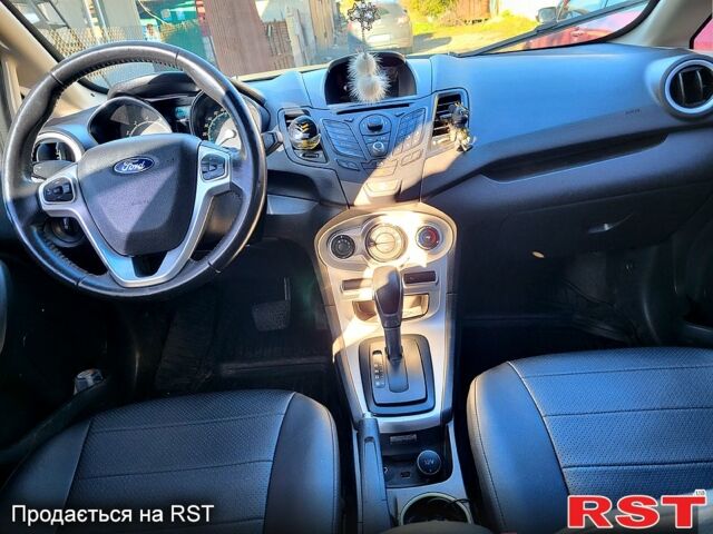 Белый Форд Фиеста, объемом двигателя 1.6 л и пробегом 130 тыс. км за 7100 $, фото 7 на Automoto.ua