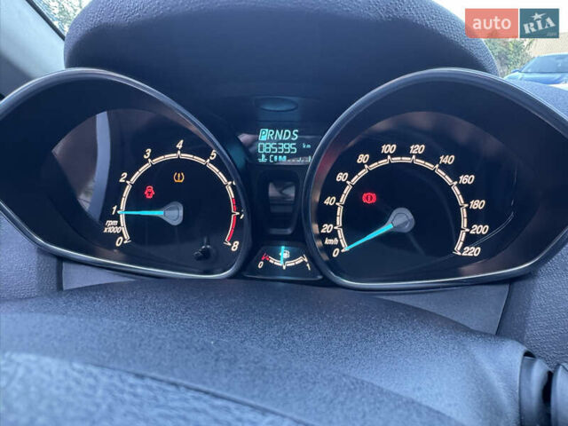 Білий Форд Фієста, об'ємом двигуна 1 л та пробігом 85 тис. км за 8500 $, фото 11 на Automoto.ua