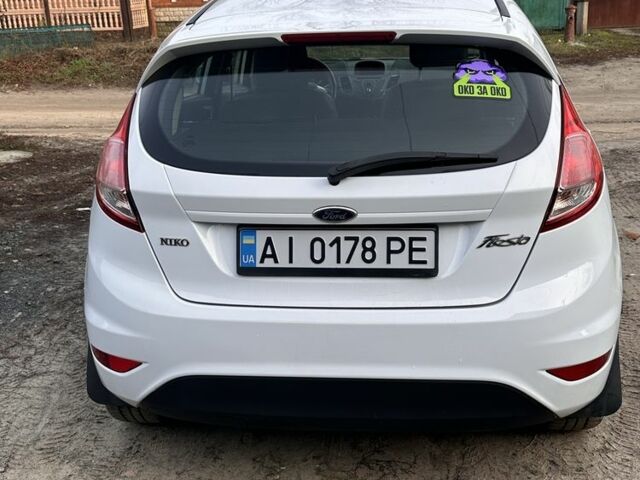 Білий Форд Фієста, об'ємом двигуна 1 л та пробігом 185 тис. км за 5100 $, фото 3 на Automoto.ua
