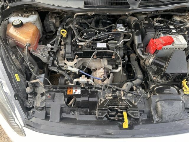 Білий Форд Фієста, об'ємом двигуна 1 л та пробігом 185 тис. км за 5100 $, фото 7 на Automoto.ua