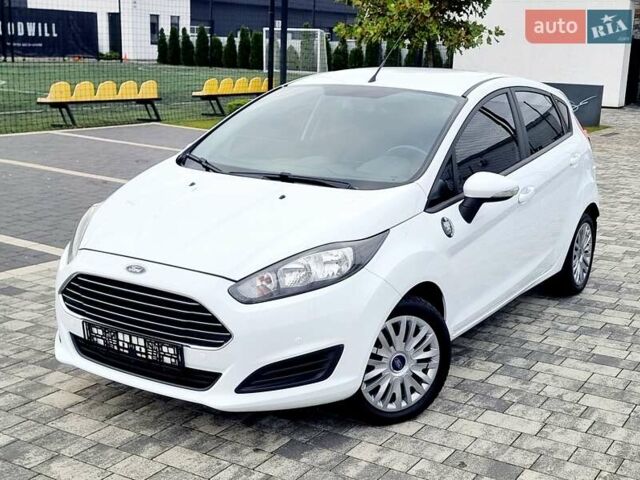 Білий Форд Фієста, об'ємом двигуна 1 л та пробігом 60 тис. км за 9900 $, фото 55 на Automoto.ua