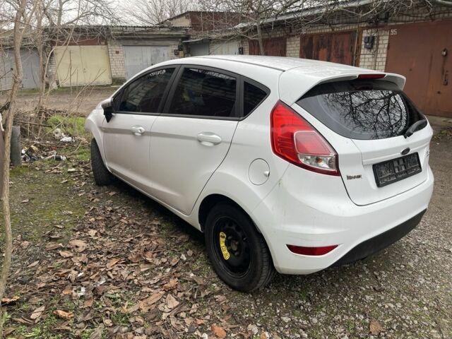 Білий Форд Фієста, об'ємом двигуна 0 л та пробігом 138 тис. км за 3300 $, фото 1 на Automoto.ua