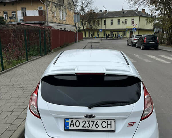 Белый Форд Фиеста, объемом двигателя 1.5 л и пробегом 228 тыс. км за 7800 $, фото 8 на Automoto.ua