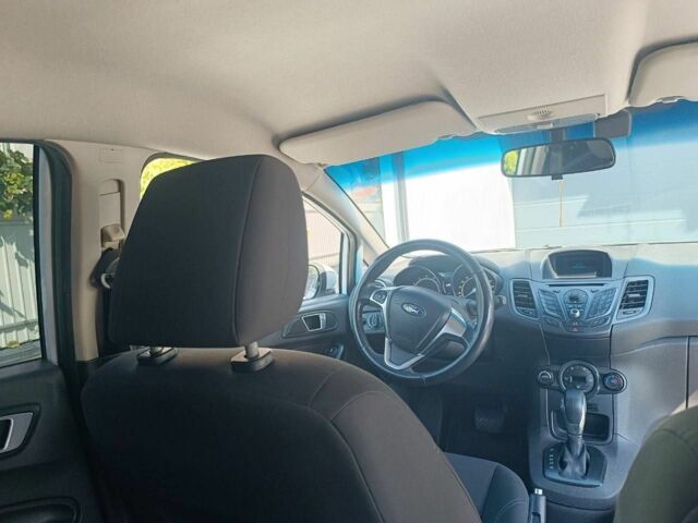 Білий Форд Фієста, об'ємом двигуна 1 л та пробігом 73 тис. км за 8200 $, фото 8 на Automoto.ua