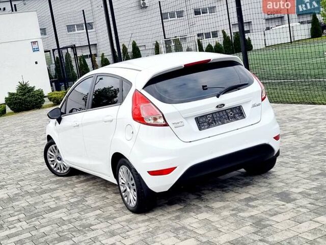 Білий Форд Фієста, об'ємом двигуна 1 л та пробігом 60 тис. км за 9900 $, фото 108 на Automoto.ua