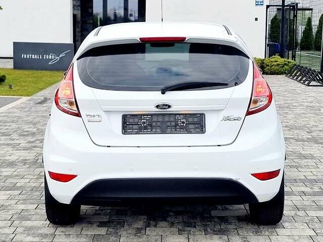 Білий Форд Фієста, об'ємом двигуна 1 л та пробігом 60 тис. км за 9900 $, фото 31 на Automoto.ua