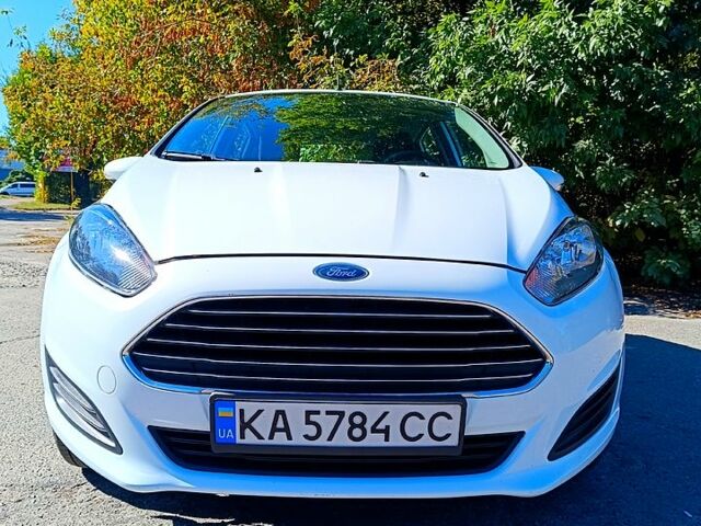 Белый Форд Фиеста, объемом двигателя 1 л и пробегом 93 тыс. км за 4990 $, фото 3 на Automoto.ua