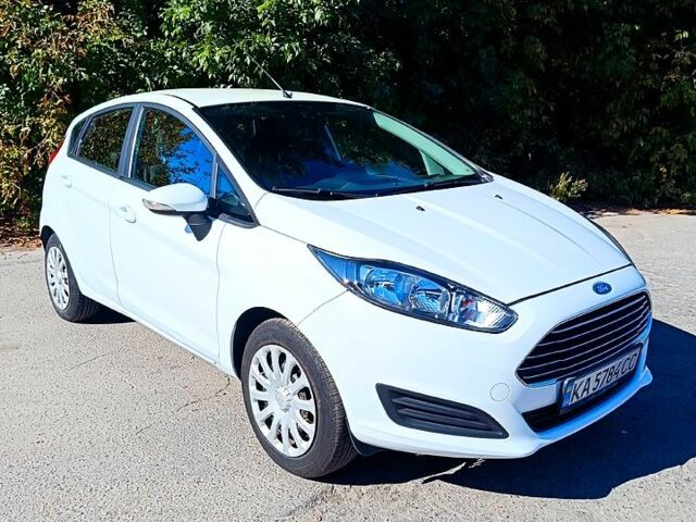 Белый Форд Фиеста, объемом двигателя 1 л и пробегом 93 тыс. км за 4990 $, фото 2 на Automoto.ua