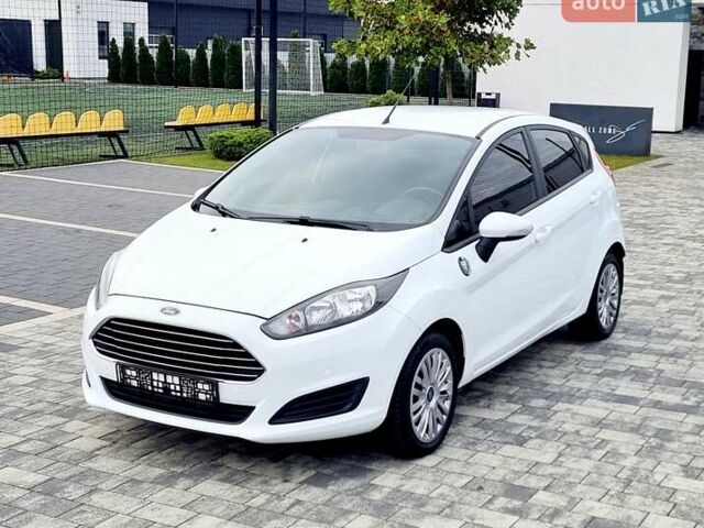 Білий Форд Фієста, об'ємом двигуна 1 л та пробігом 60 тис. км за 9900 $, фото 51 на Automoto.ua