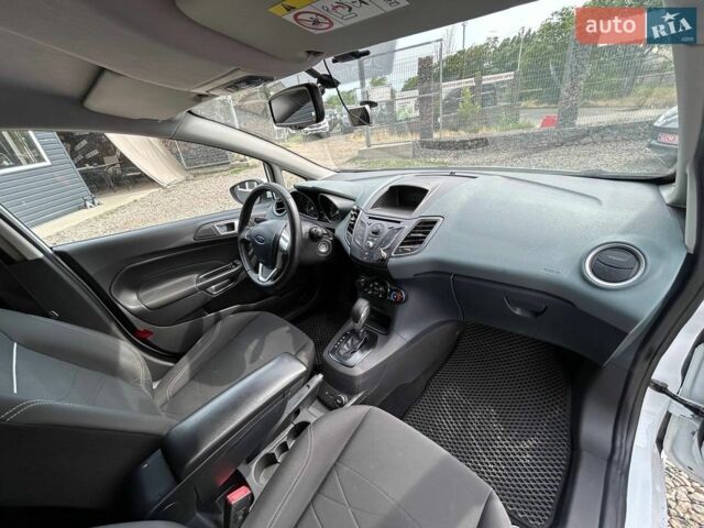 Білий Форд Фієста, об'ємом двигуна 1 л та пробігом 112 тис. км за 6600 $, фото 30 на Automoto.ua