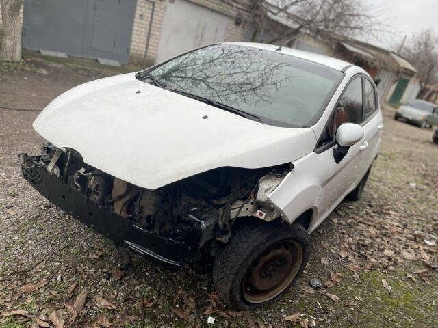 Білий Форд Фієста, об'ємом двигуна 0 л та пробігом 138 тис. км за 3300 $, фото 2 на Automoto.ua