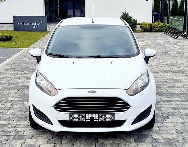 Білий Форд Фієста, об'ємом двигуна 1 л та пробігом 60 тис. км за 9900 $, фото 12 на Automoto.ua