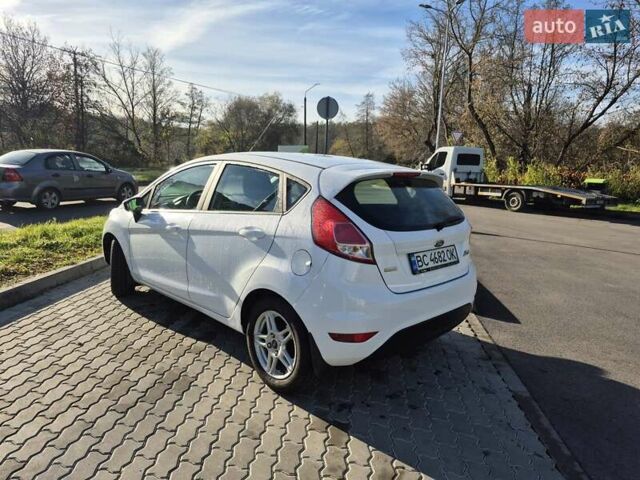 Білий Форд Фієста, об'ємом двигуна 1 л та пробігом 171 тис. км за 6499 $, фото 3 на Automoto.ua