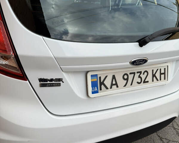 Білий Форд Фієста, об'ємом двигуна 1 л та пробігом 180 тис. км за 6700 $, фото 31 на Automoto.ua