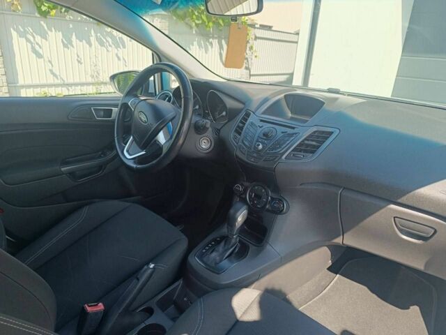 Білий Форд Фієста, об'ємом двигуна 1 л та пробігом 73 тис. км за 8200 $, фото 4 на Automoto.ua