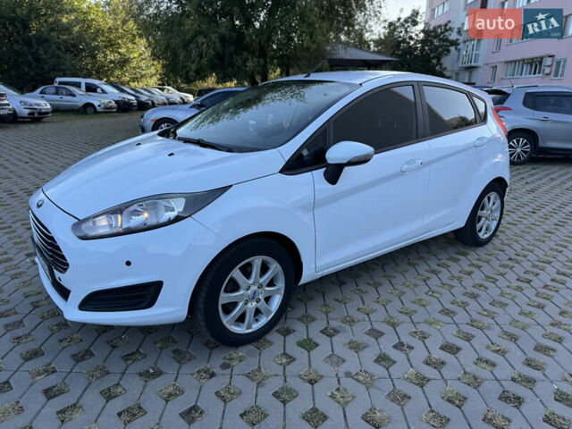 Білий Форд Фієста, об'ємом двигуна 1 л та пробігом 85 тис. км за 8500 $, фото 8 на Automoto.ua