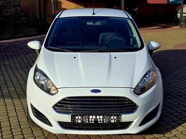 Білий Форд Фієста, об'ємом двигуна 1 л та пробігом 60 тис. км за 9999 $, фото 21 на Automoto.ua