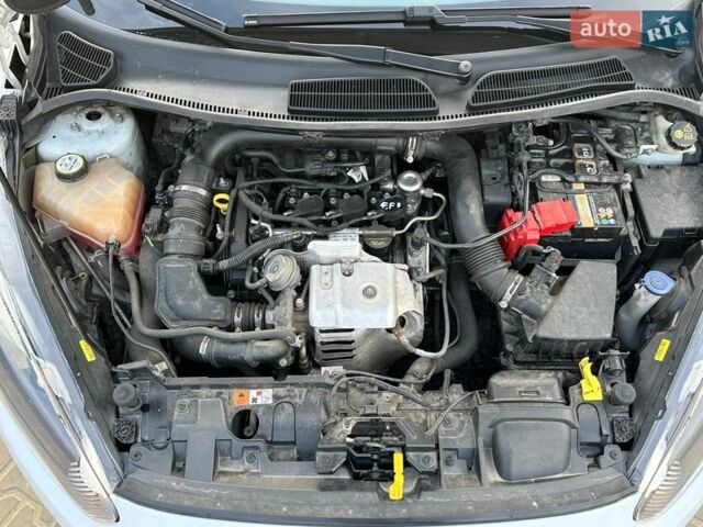 Білий Форд Фієста, об'ємом двигуна 1 л та пробігом 83 тис. км за 9100 $, фото 19 на Automoto.ua