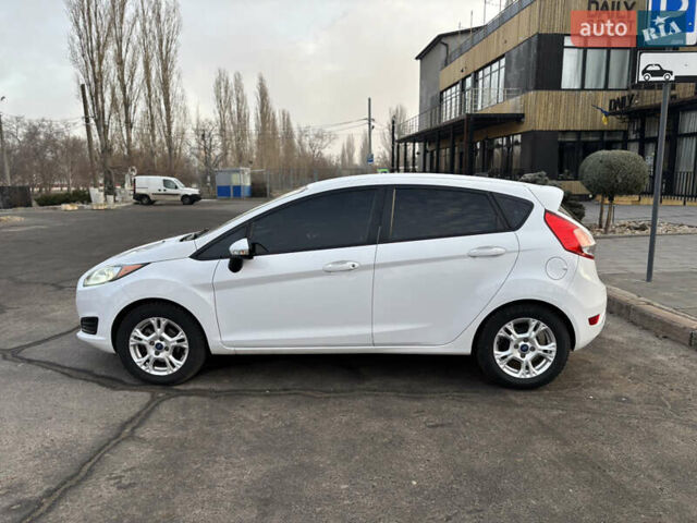 Білий Форд Фієста, об'ємом двигуна 1.6 л та пробігом 123 тис. км за 8500 $, фото 7 на Automoto.ua
