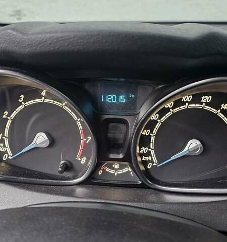 Белый Форд Фиеста, объемом двигателя 1 л и пробегом 112 тыс. км за 5900 $, фото 12 на Automoto.ua