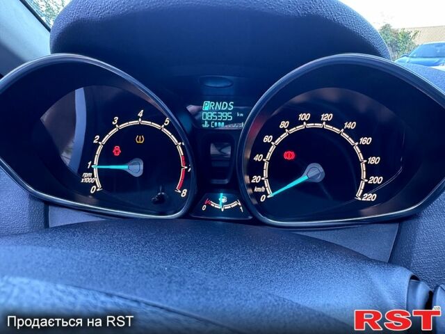 Белый Форд Фиеста, объемом двигателя 1 л и пробегом 85 тыс. км за 8500 $, фото 9 на Automoto.ua