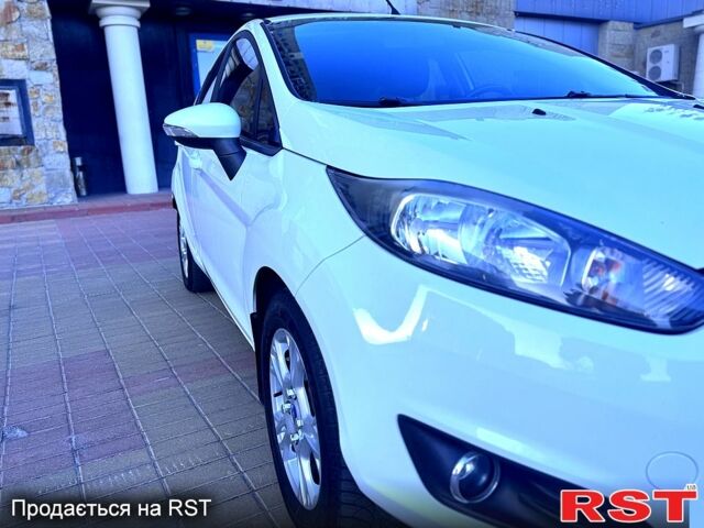 Белый Форд Фиеста, объемом двигателя 1 л и пробегом 140 тыс. км за 8500 $, фото 10 на Automoto.ua