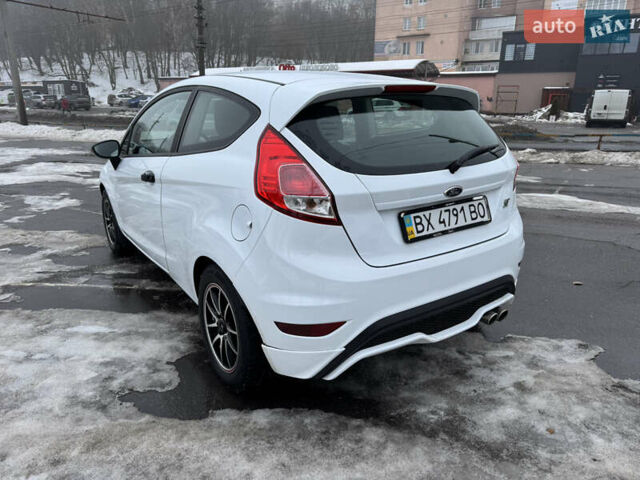 Білий Форд Фієста, об'ємом двигуна 1.24 л та пробігом 210 тис. км за 4999 $, фото 6 на Automoto.ua