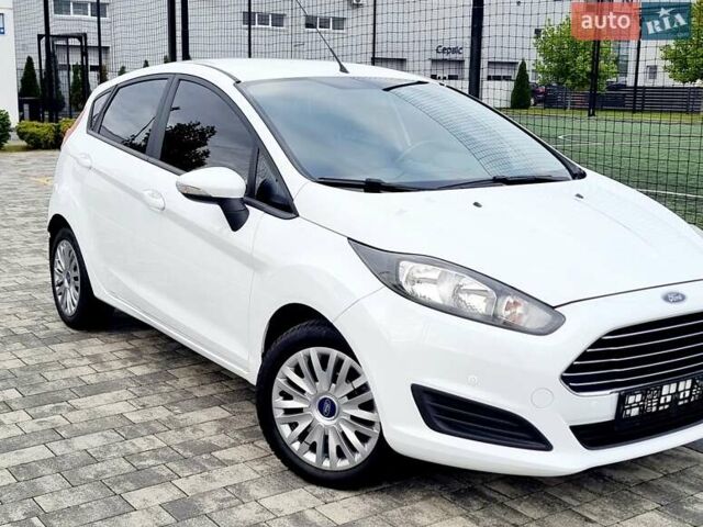 Білий Форд Фієста, об'ємом двигуна 1 л та пробігом 60 тис. км за 9900 $, фото 18 на Automoto.ua