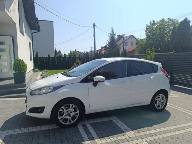 Білий Форд Фієста, об'ємом двигуна 1 л та пробігом 73 тис. км за 8200 $, фото 10 на Automoto.ua