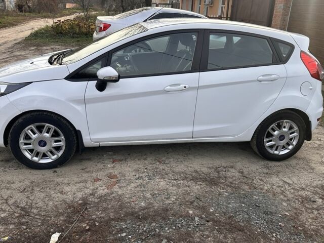 Білий Форд Фієста, об'ємом двигуна 1 л та пробігом 185 тис. км за 5100 $, фото 4 на Automoto.ua