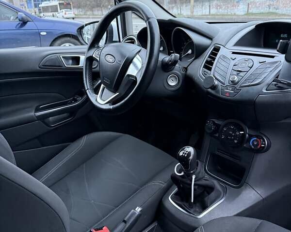 Белый Форд Фиеста, объемом двигателя 1.5 л и пробегом 138 тыс. км за 8500 $, фото 12 на Automoto.ua