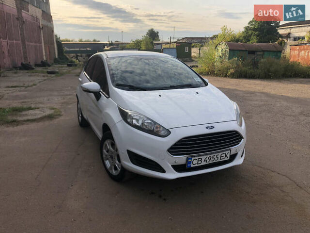 Білий Форд Фієста, об'ємом двигуна 1.6 л та пробігом 176 тис. км за 7900 $, фото 3 на Automoto.ua