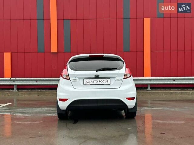 Форд Фієста 2015 у Києві на Automoto.ua Білий Форд Фієста, об'ємом двигуна 1 л та пробігом 159 тис. км за 6690 $, фото 6 на Automoto.ua
