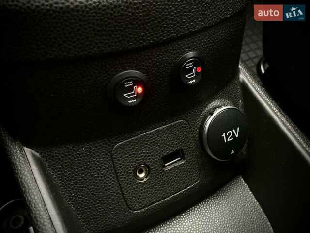 Белый Форд Фиеста, объемом двигателя 1 л и пробегом 96 тыс. км за 8900 $, фото 23 на Automoto.ua