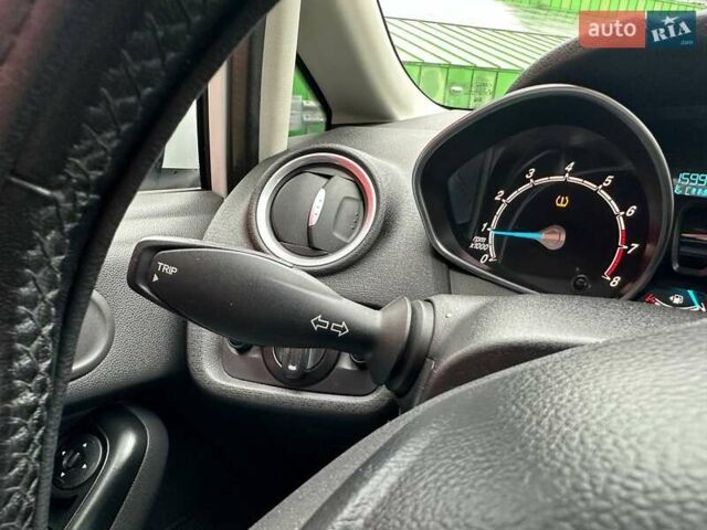 Форд Фієста 2015 у Києві на Automoto.ua Білий Форд Фієста, об'ємом двигуна 1 л та пробігом 159 тис. км за 6690 $, фото 20 на Automoto.ua