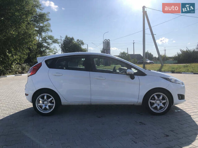 Белый Форд Фиеста, объемом двигателя 1 л и пробегом 180 тыс. км за 6999 $, фото 9 на Automoto.ua