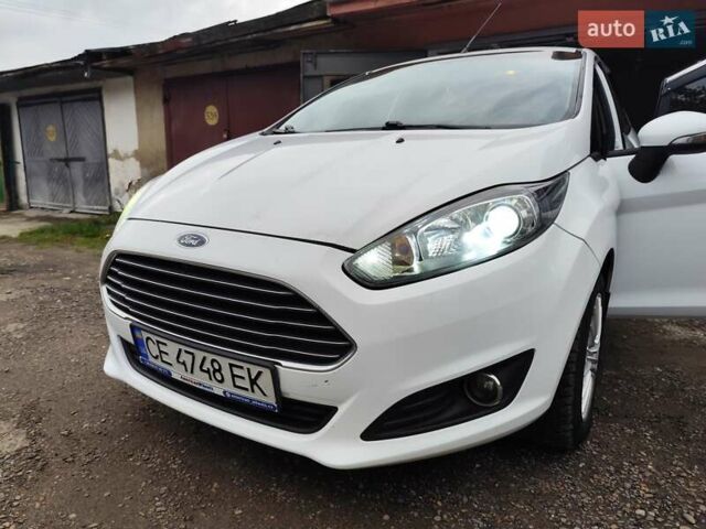 Білий Форд Фієста, об'ємом двигуна 1 л та пробігом 170 тис. км за 6300 $, фото 2 на Automoto.ua