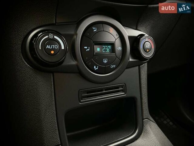 Белый Форд Фиеста, объемом двигателя 1 л и пробегом 96 тыс. км за 8900 $, фото 22 на Automoto.ua