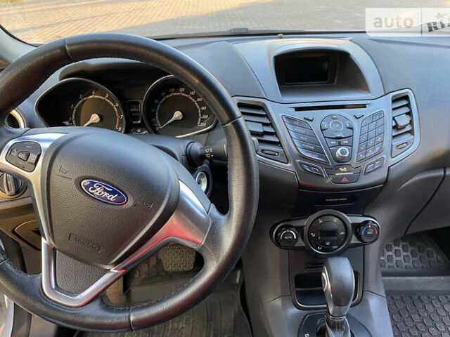 Белый Форд Фиеста, объемом двигателя 1 л и пробегом 88 тыс. км за 7800 $, фото 6 на Automoto.ua