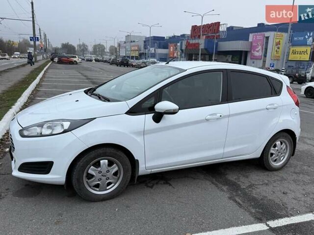 Белый Форд Фиеста, объемом двигателя 1.5 л и пробегом 138 тыс. км за 8500 $, фото 2 на Automoto.ua
