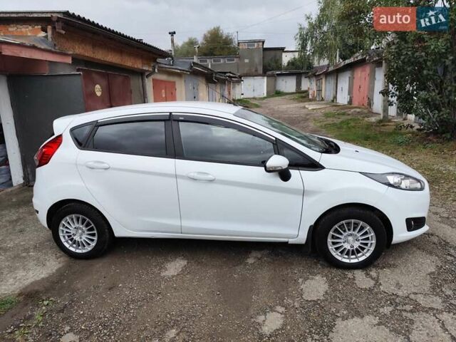 Білий Форд Фієста, об'ємом двигуна 1 л та пробігом 170 тис. км за 6300 $, фото 7 на Automoto.ua