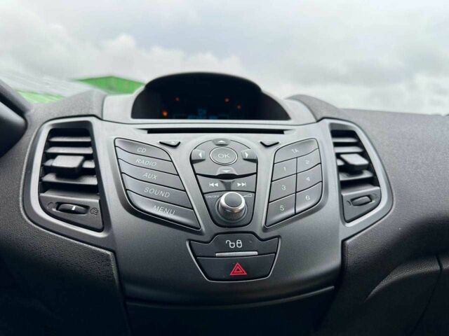 Белый Форд Фиеста, объемом двигателя 0 л и пробегом 159 тыс. км за 6690 $, фото 19 на Automoto.ua