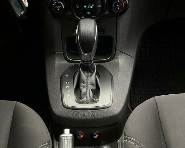 Белый Форд Фиеста, объемом двигателя 1 л и пробегом 96 тыс. км за 8900 $, фото 20 на Automoto.ua