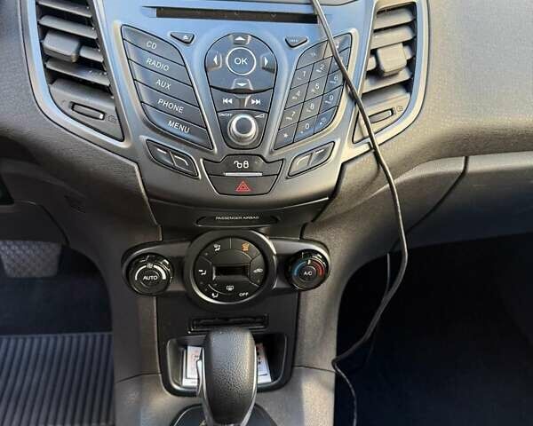 Белый Форд Фиеста, объемом двигателя 1 л и пробегом 90 тыс. км за 8200 $, фото 9 на Automoto.ua