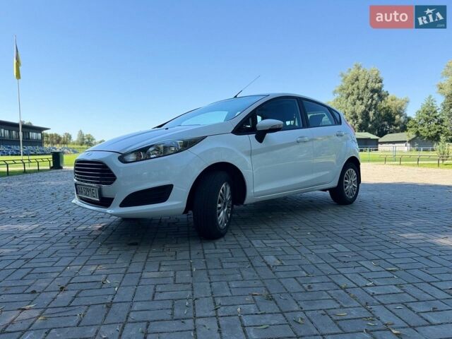 Белый Форд Фиеста, объемом двигателя 1 л и пробегом 151 тыс. км за 6000 $, фото 3 на Automoto.ua